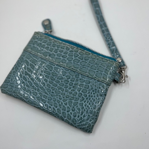 Turquoise Wristlet with Detachable Strap - Picture 2 of 3